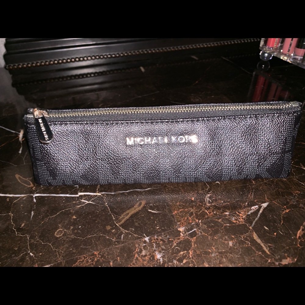 MICHAEL KORS pencil/makeup case